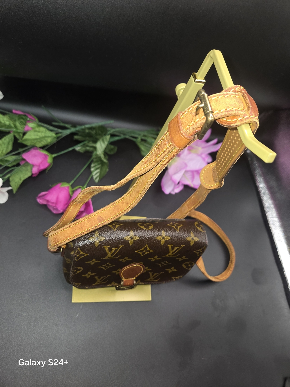 Authentic Louis Vuitton Saint Cloud PM Monogram Crossbody Bag | Vintage Made in - Picture 3 of 10